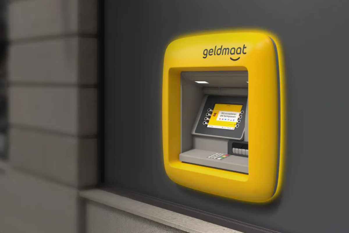 Je kunt straks met je smartphone geld opnemen bij de Geldmaat