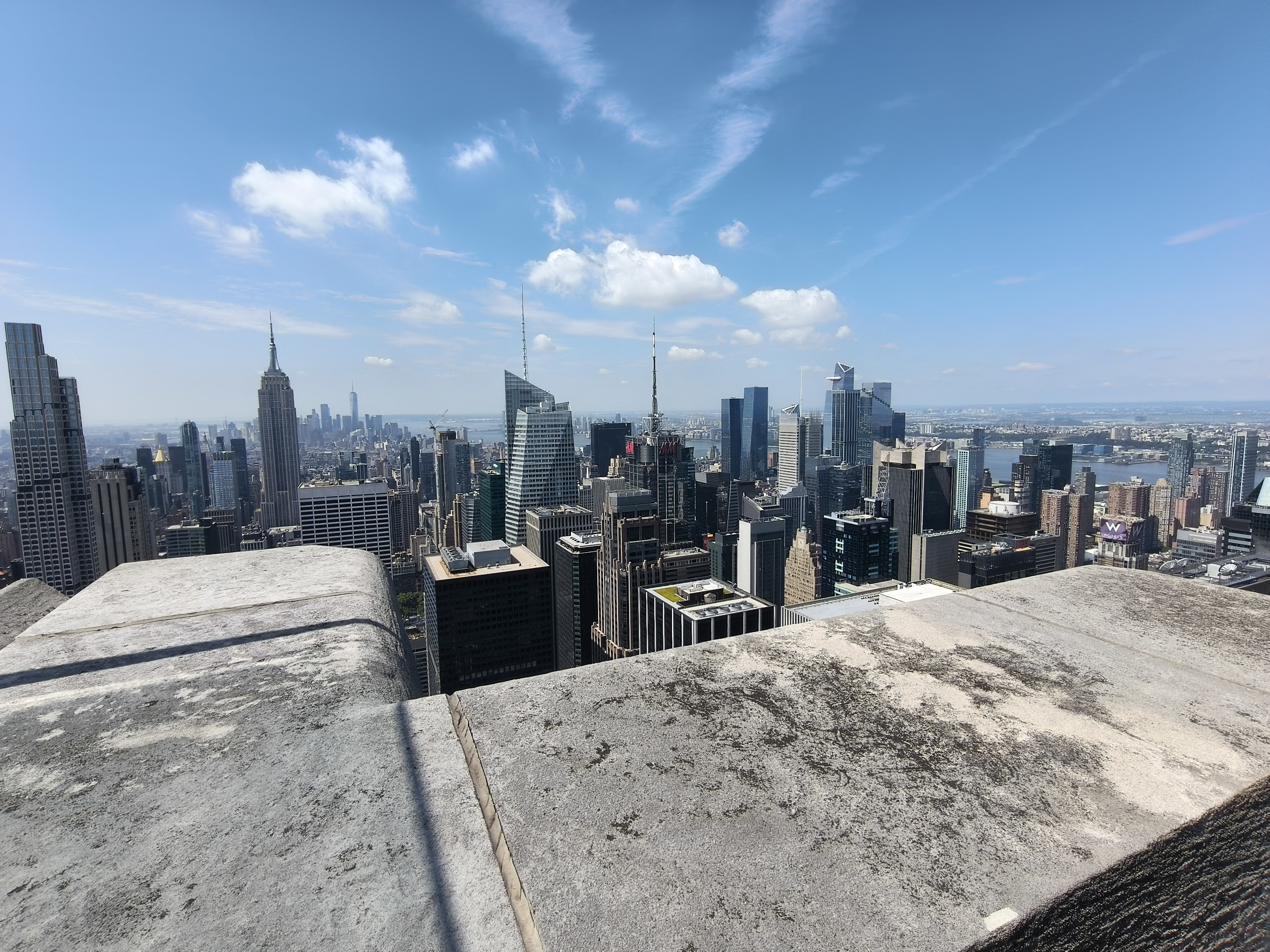 OnePlus Nord CE 5 New York wolkenkrabbers groothoek