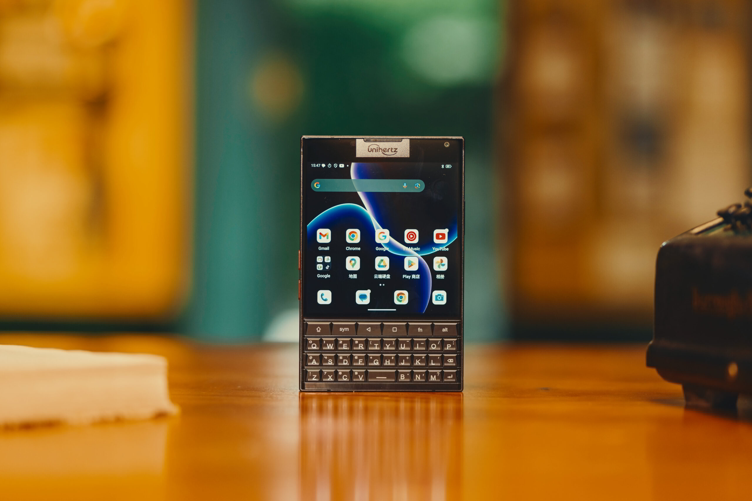 BlackBerry-achtige Titan 2 is een Android-telefoon met een toetsenbord