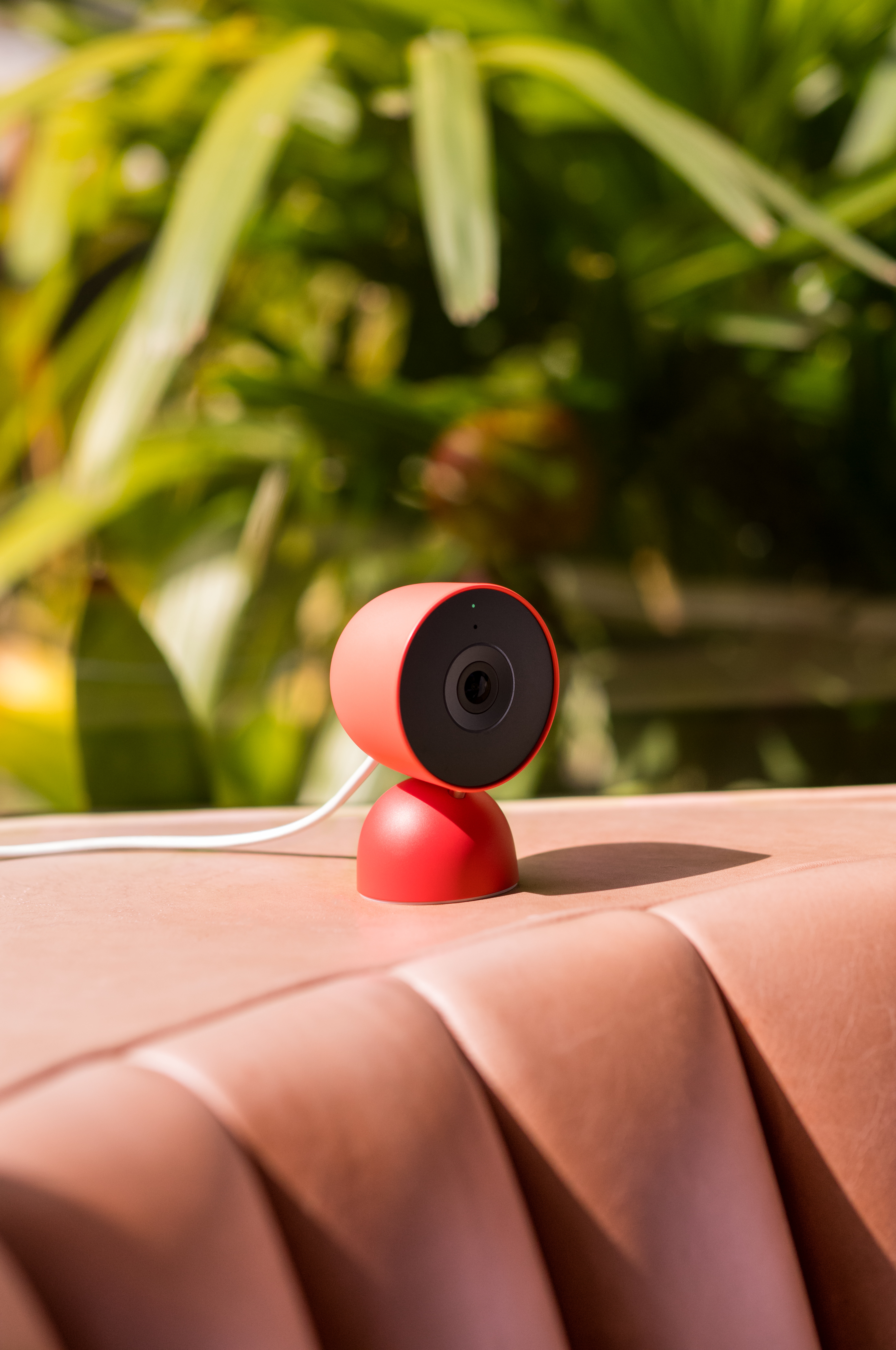 nest cam indoor - berry op bank