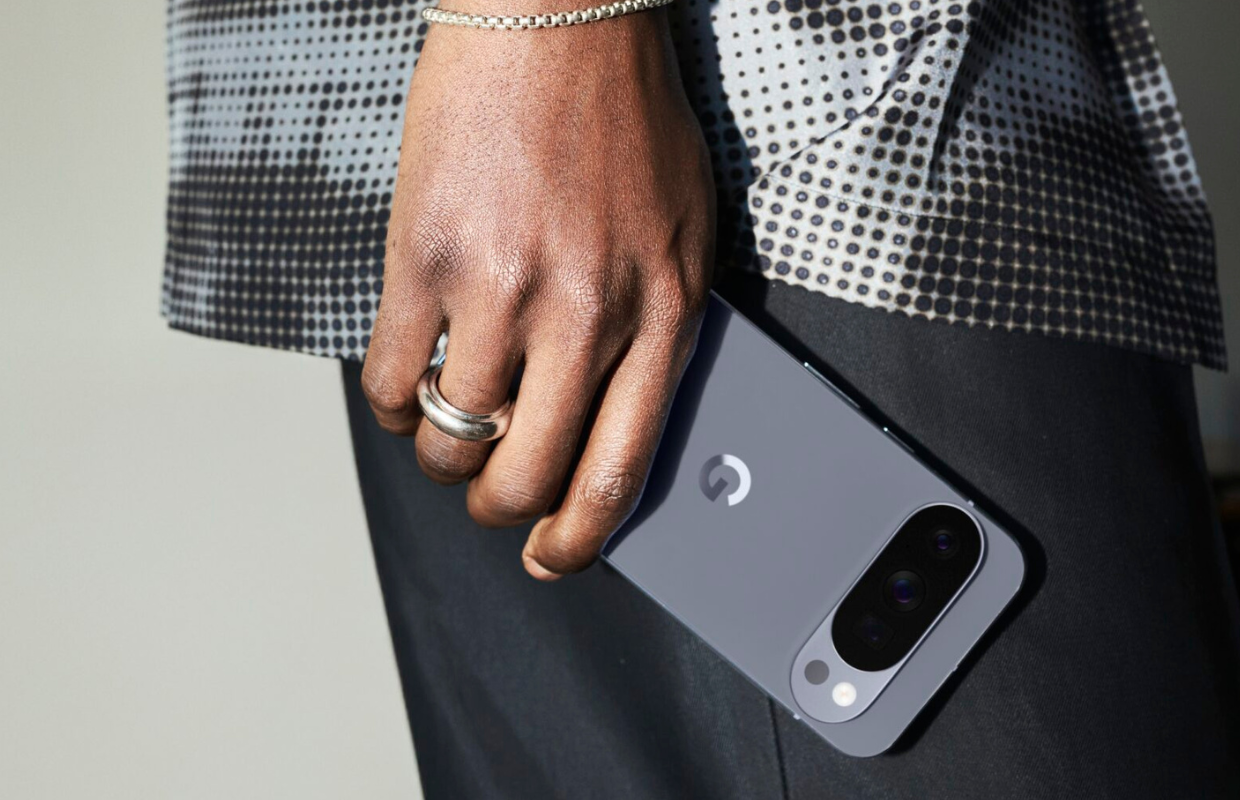 Google Pixel 10 pro xl in hand