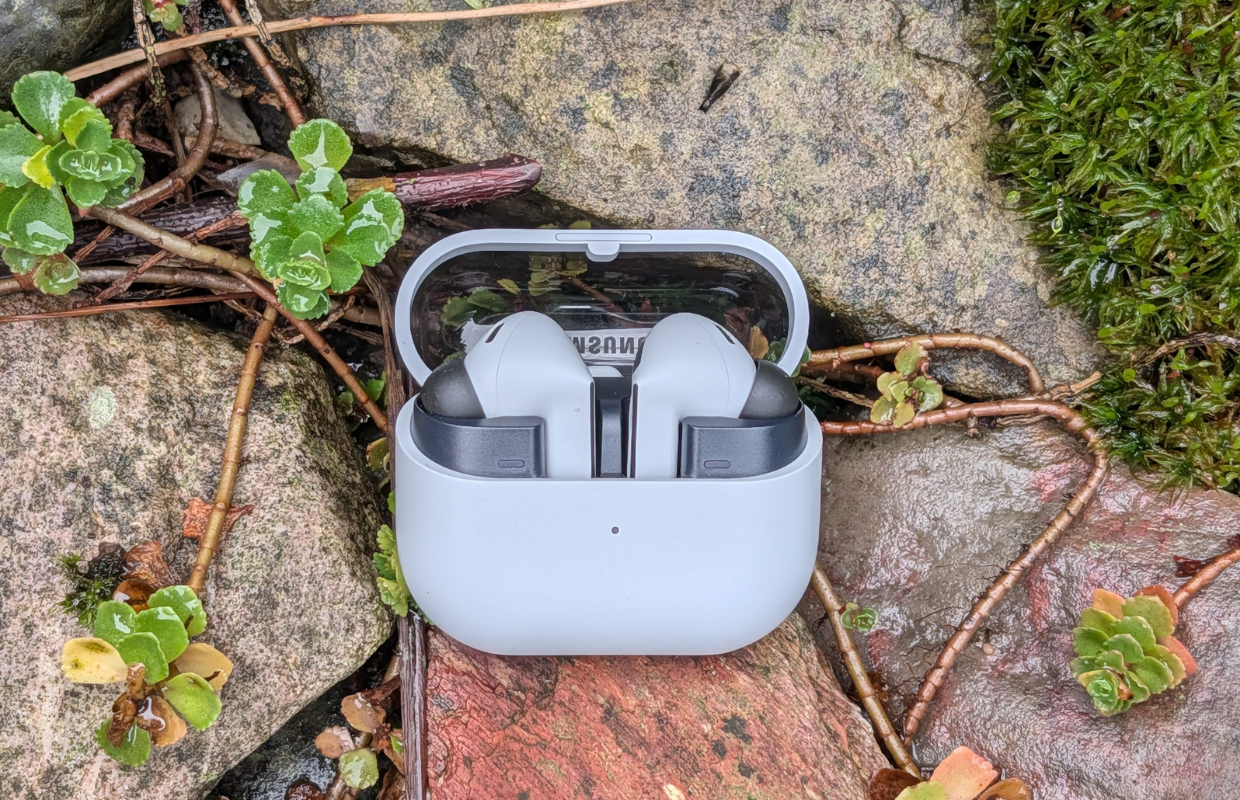 Samsung Galaxy Buds 3 FE stenen