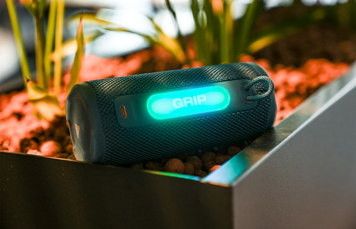 jbl grip review lamp