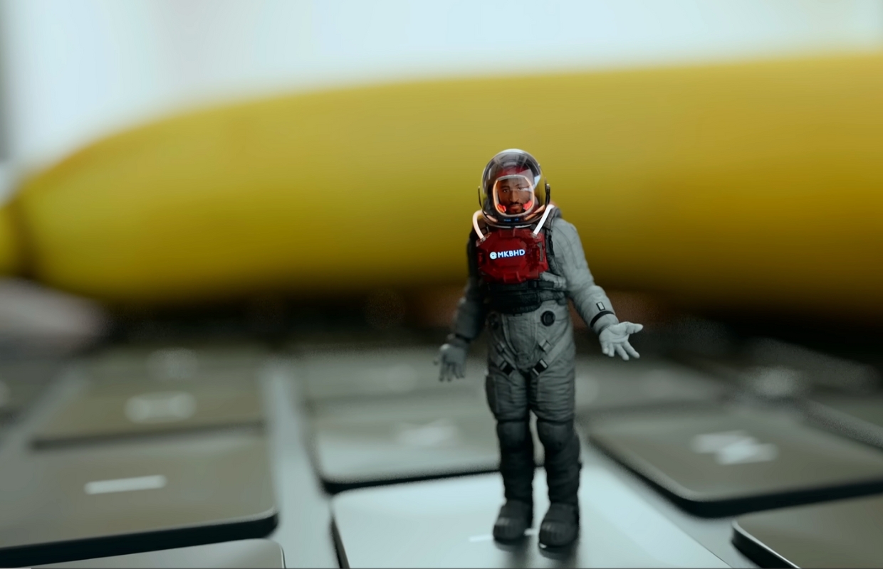 YouTuber laat op grappige wijze zien hoe klein chip-onderdelen zijn