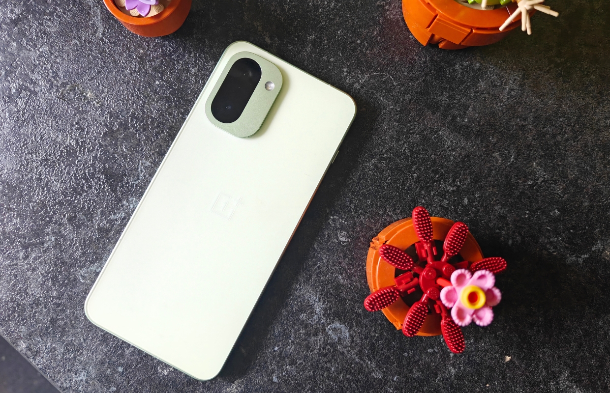 OnePlus 15R review: een frisse wind in de kleur van mint