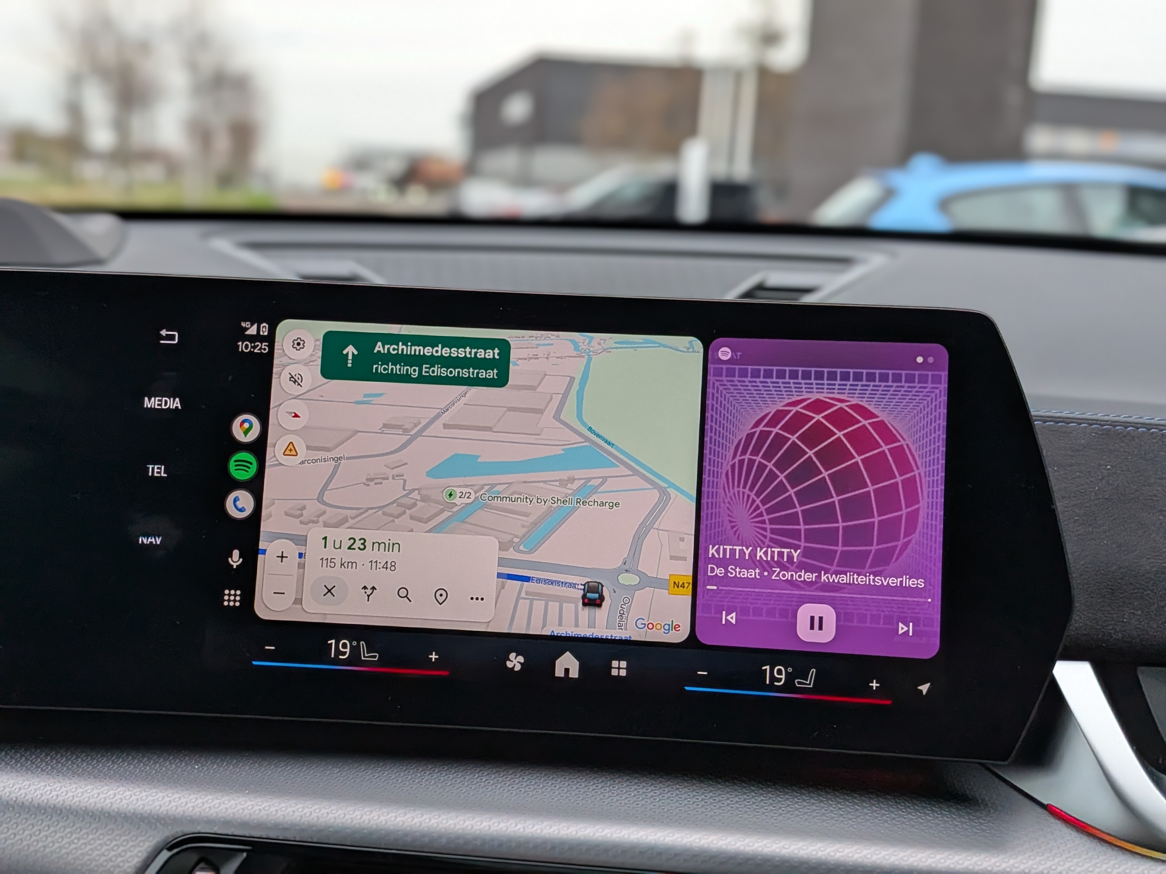 Android Auto dashboard maps