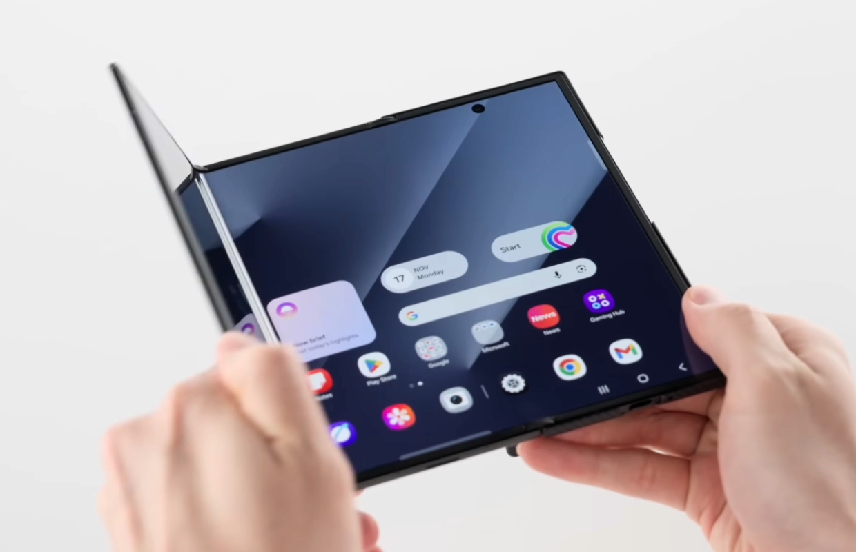 Samsung Galaxy Z TriFold doorstaat bizarre duurtest met duizenden keer vouwen