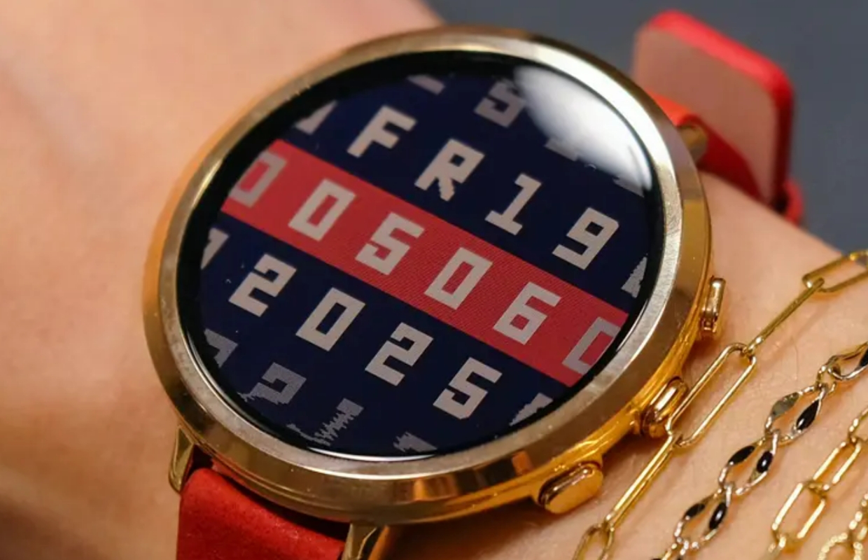 Er komt een nieuwe Pebble-smartwatch met een rond klokje