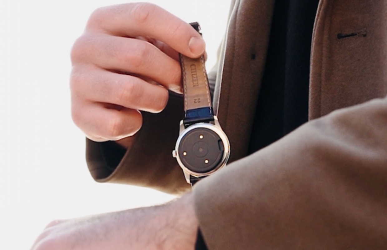 Met deze gadget maak je van je gewone horloge een smartwatch