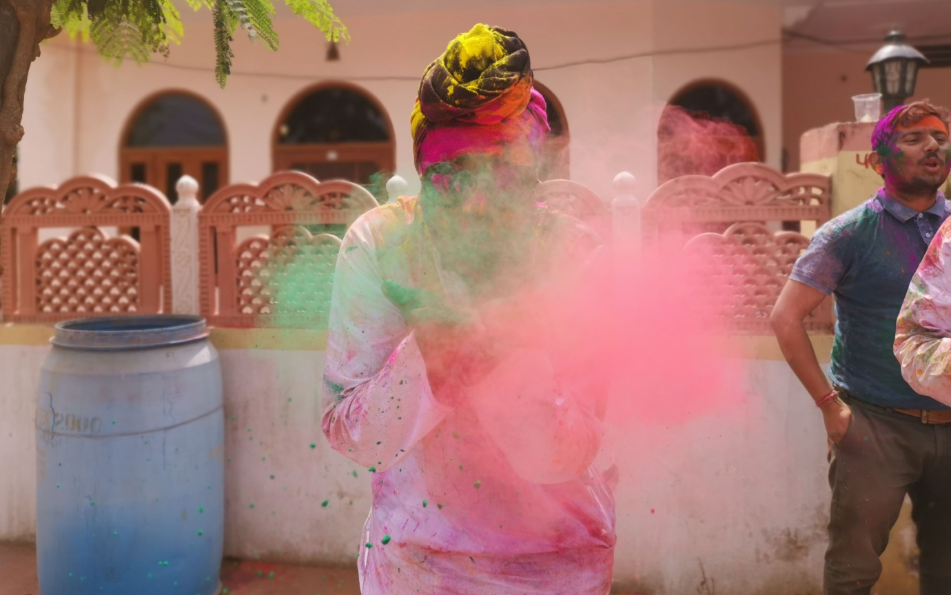 Met deze Google Easter Egg gooi je je scherm vol kleur