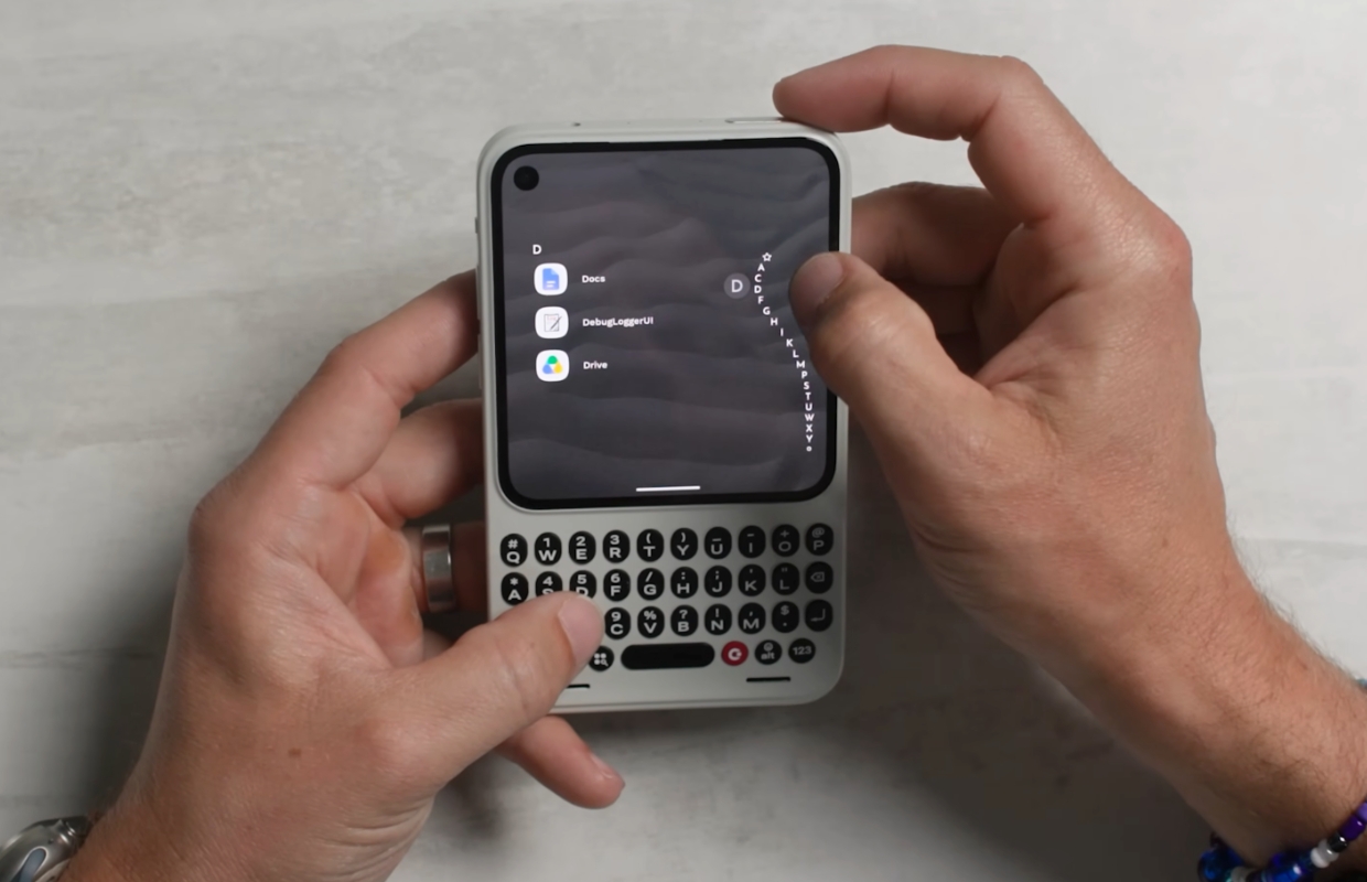 Clicks Communicator werkt en dat wordt bewezen in deze video